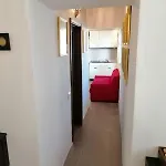 La Maisonette *