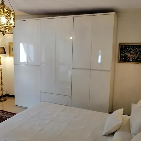 La Maisonette *
